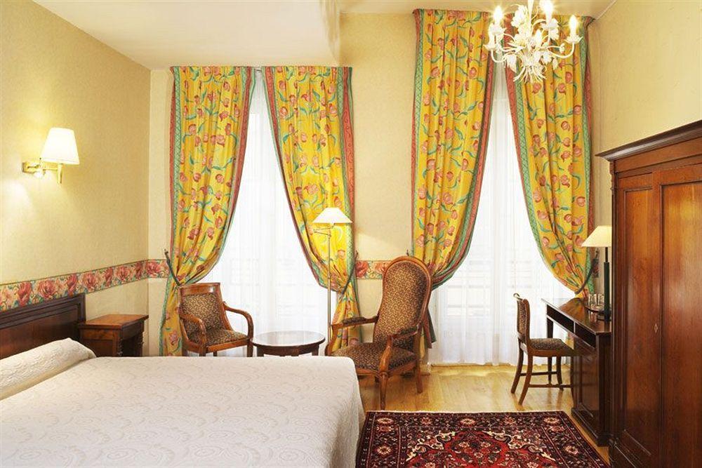 Hotel Du Palais Bourbon Parijs