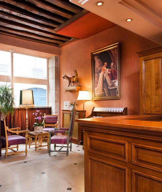 Du Palais Bourbon Hotel Parijs