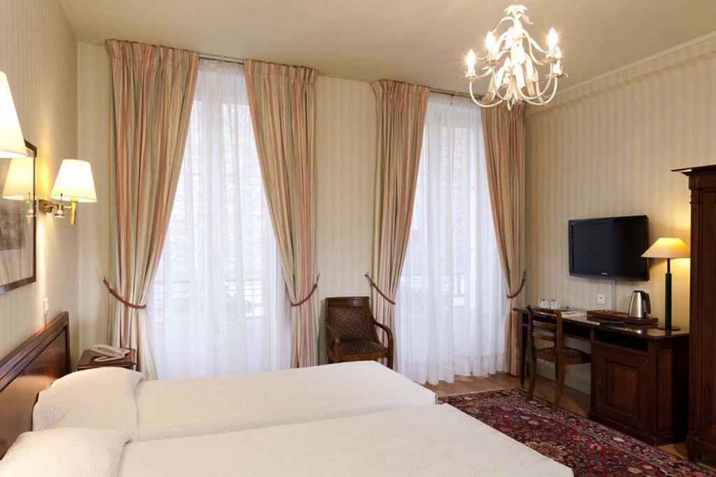 Du Palais Bourbon 3* Parijs