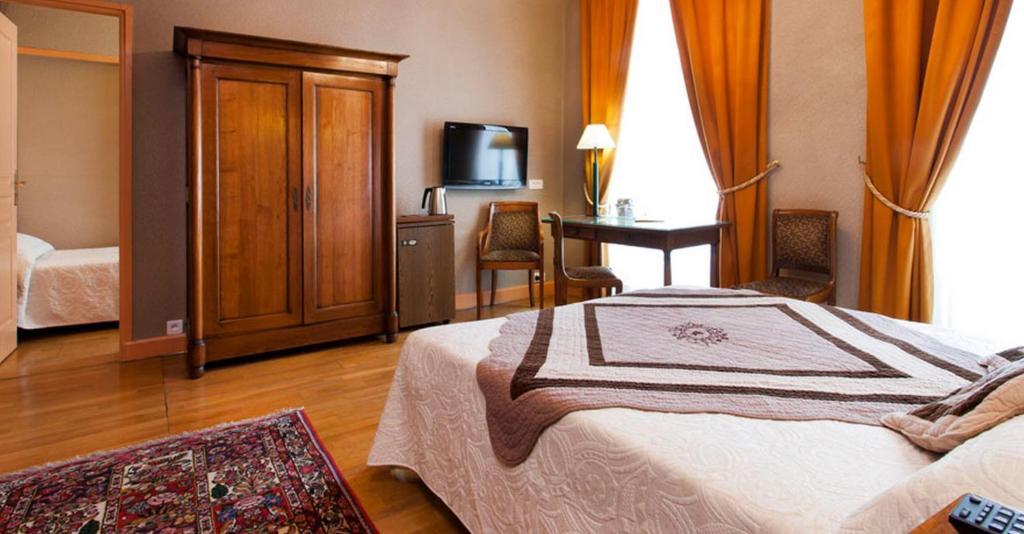Du Palais Bourbon Hotel Parijs